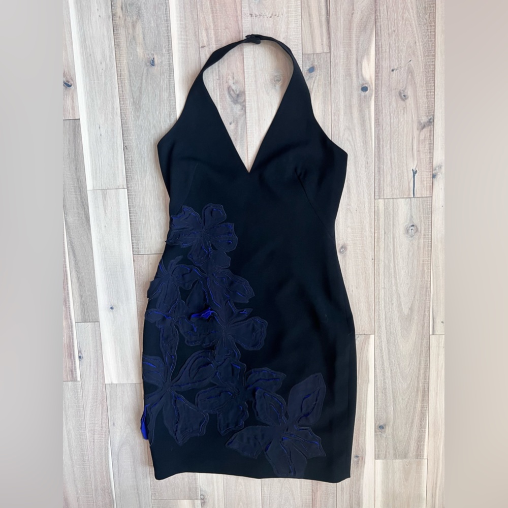 Halston Heritage cocktail black dress with blue/purple flower size 6